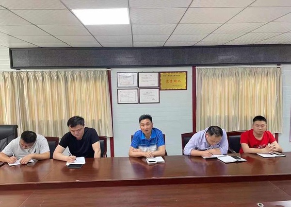 市政建設(shè)集團(tuán)斗南路提升改造工程項(xiàng)目開展部署動(dòng)員會6002.jpg