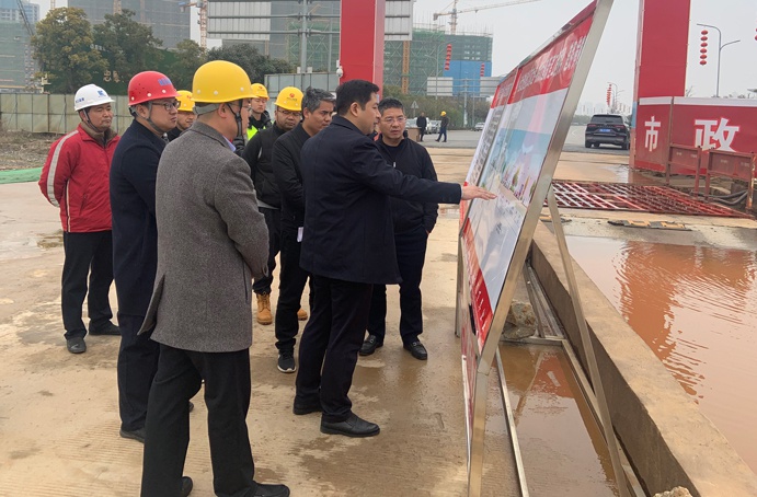 南昌縣委常委,縣政府黨組副書記、副縣長付向宇到小藍大道快速化工程走訪調(diào)研691.jpg