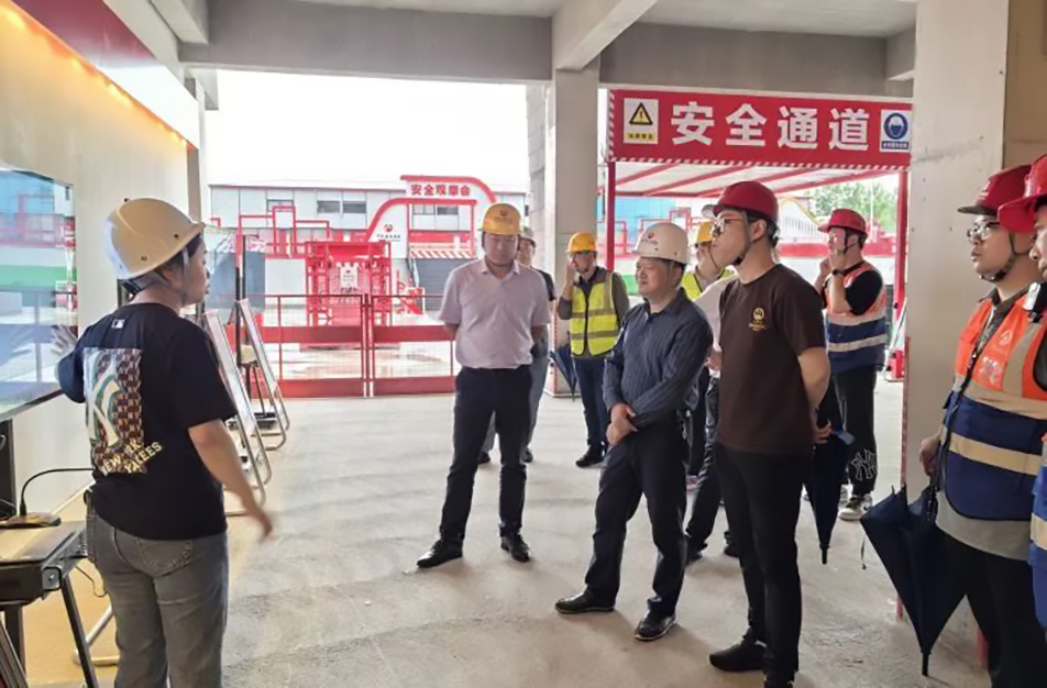 南昌市住建局曾偉到聯(lián)發(fā)九龍和悅、新建區(qū)人民醫(yī)院二部項目調研