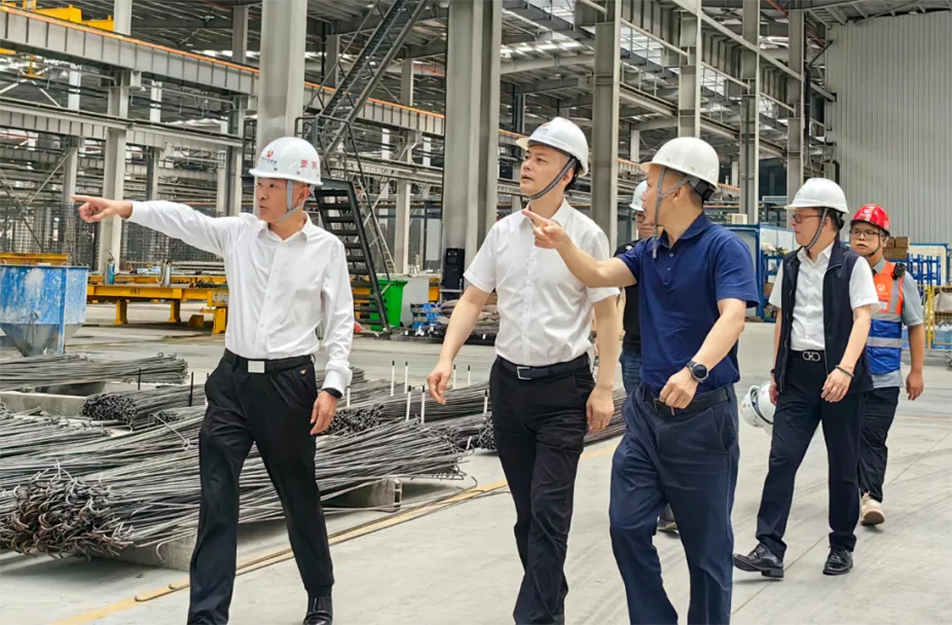 葛威敏到綠色產業(yè)園、新建區(qū)人民醫(yī)院二部項目調研